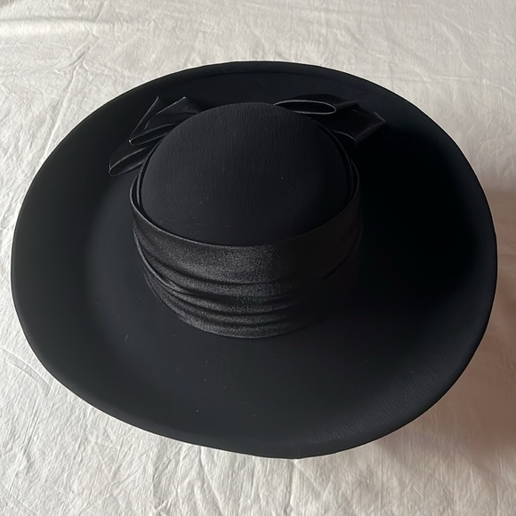 ML Studio Hat , Derby Hat, Church Hat Black Big Bow Wide Rim Millinery - Picture 6 of 15